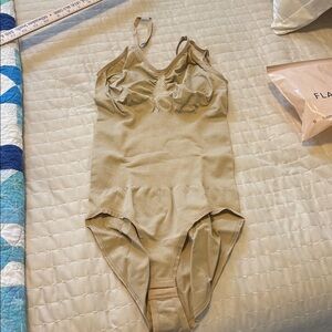 Luxmery Beige Sculpting Bodysuit M/L New